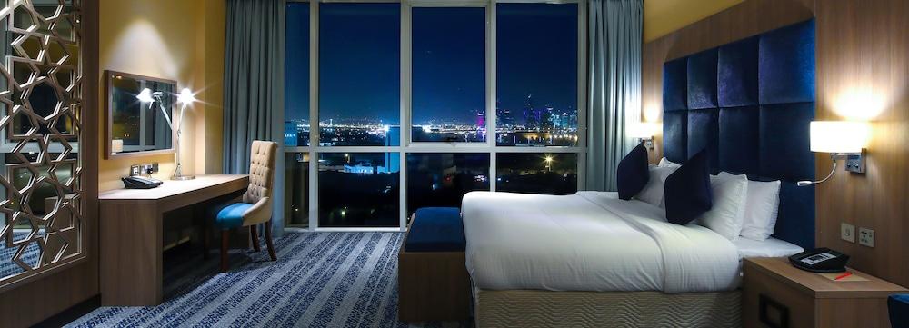 The Castle Premium Hotel Doha Kültér fotó