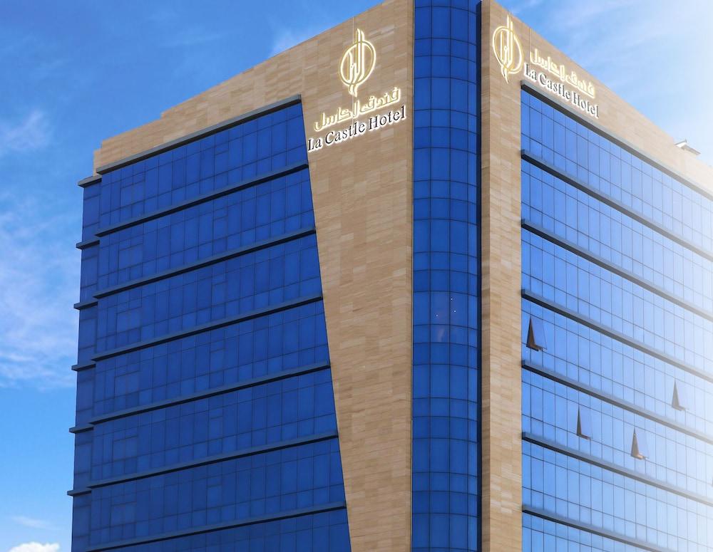 The Castle Premium Hotel Doha Kültér fotó