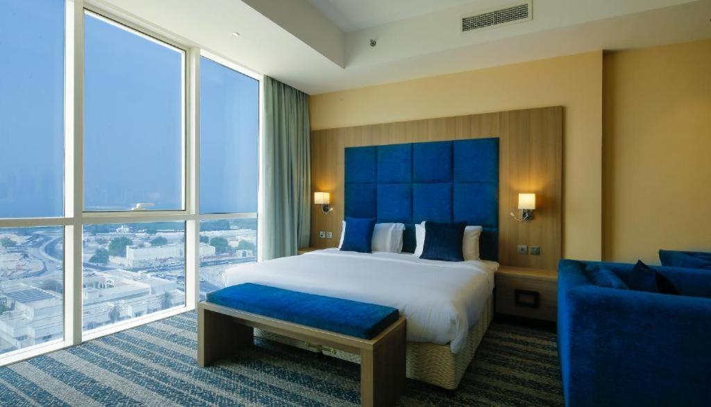 The Castle Premium Hotel Doha Kültér fotó