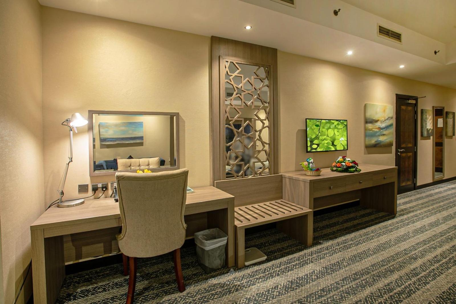 The Castle Premium Hotel Doha Kültér fotó