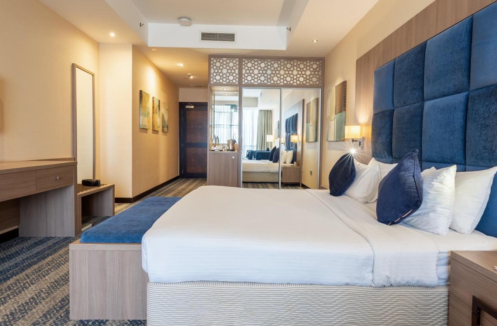 The Castle Premium Hotel Doha Kültér fotó