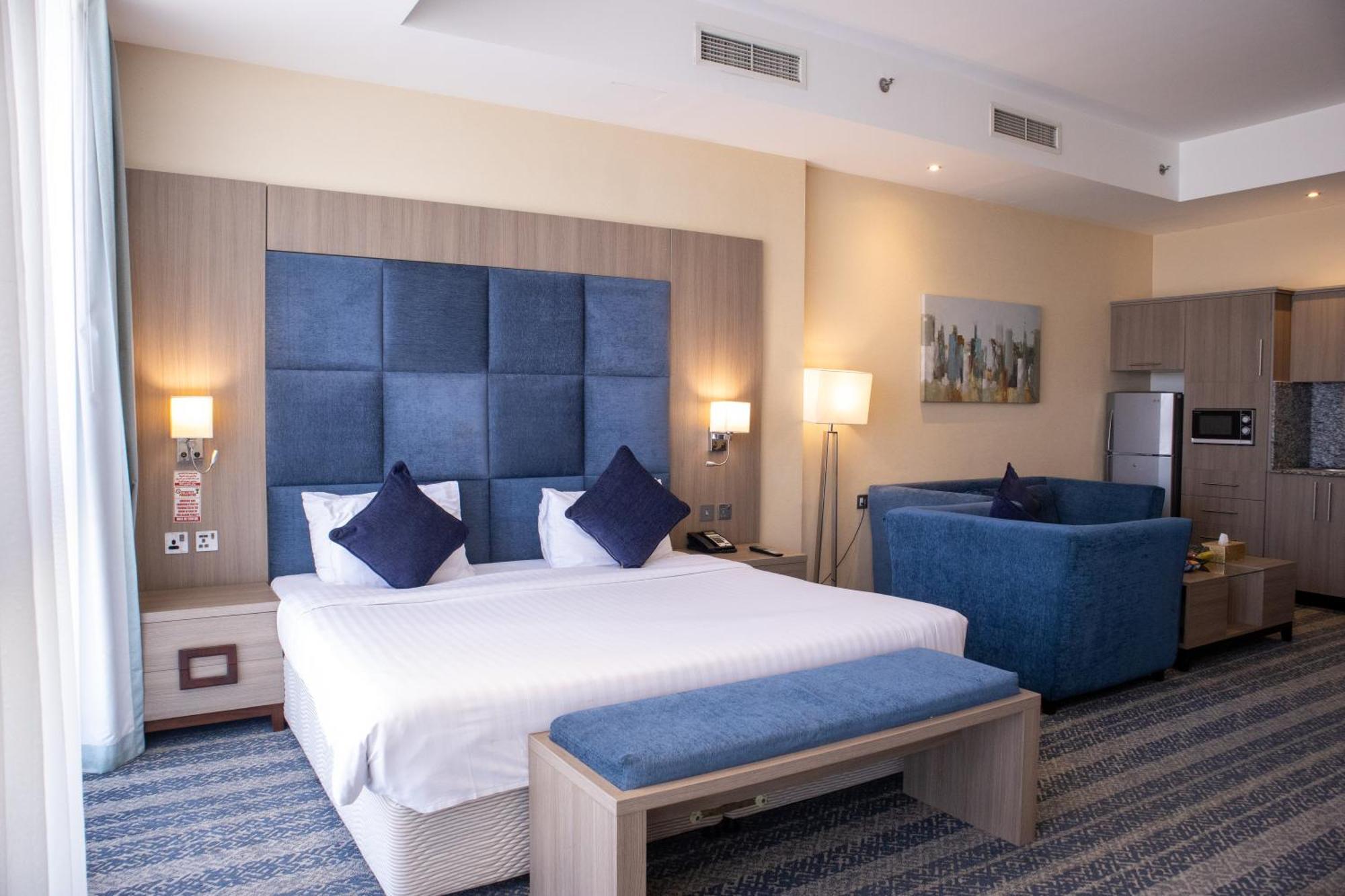 The Castle Premium Hotel Doha Kültér fotó