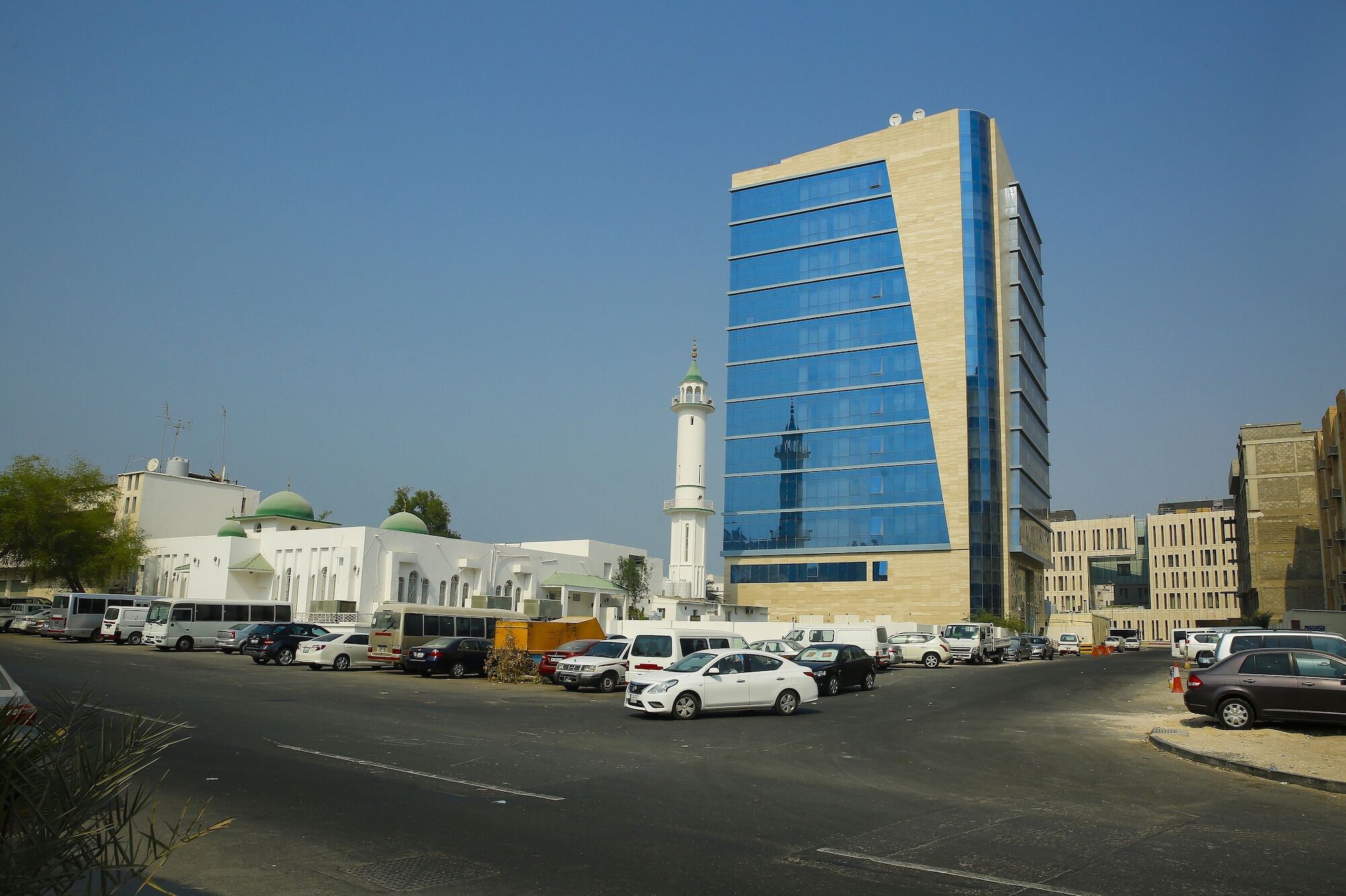 The Castle Premium Hotel Doha Kültér fotó